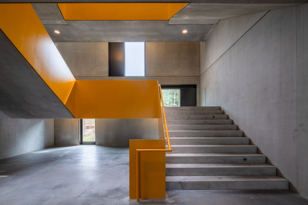 B�rogeb�ude in der Oberpfalz von B�gl Gierer