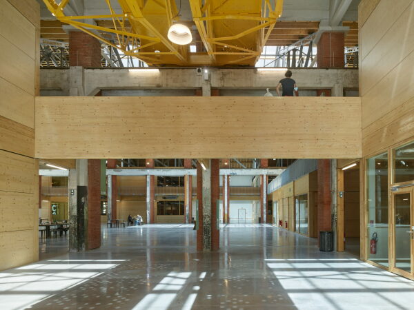 Hallenumbau in Toulouse von Taillandier Architectes Associes