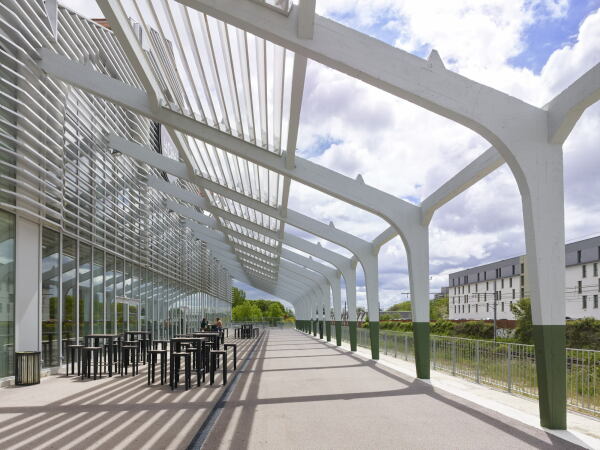 Hallenumbau in Toulouse von Taillandier Architectes Associes