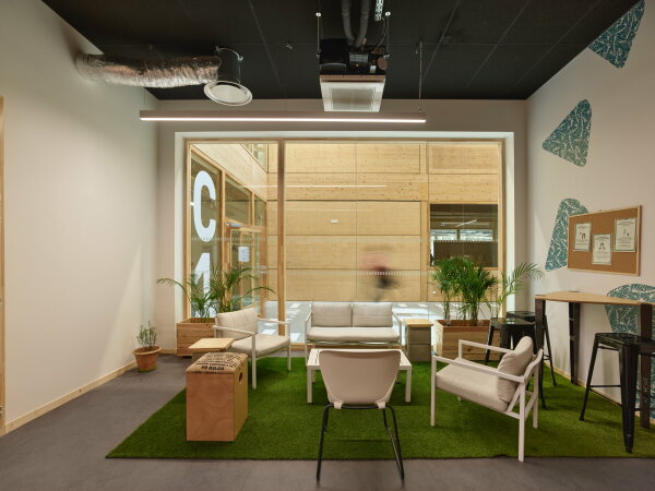 Hallenumbau in Toulouse von Taillandier Architectes Associes