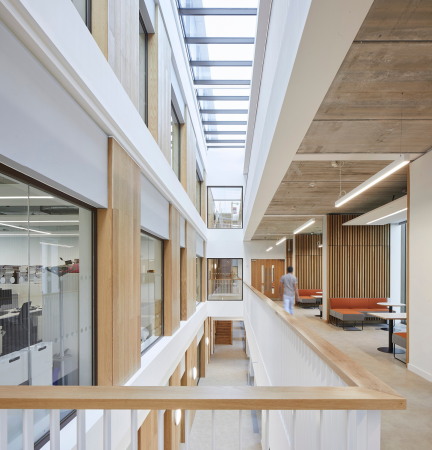 Forschungszentrum in Lancaster von John McAslan + Partners