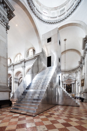 Ebenfalls auf San Giorgio Maggiore konnte der Schweizer K�nstler Not Vital in der gleichnamigen Kirche von Andrea Palladio eines seiner �Houses to Watch the Sunset� verwirklichen.