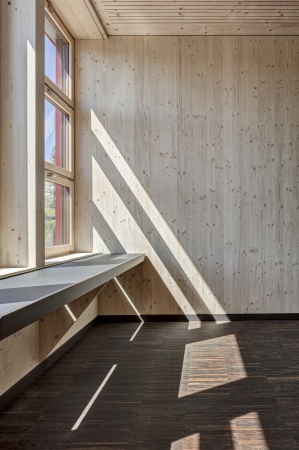 Schulhaussanierung und Anbau bei Z�rich von Oxid