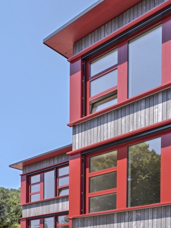 Schulhaussanierung und Anbau bei Zrich von Oxid