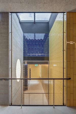 Schulhaussanierung und Anbau bei Zrich von Oxid