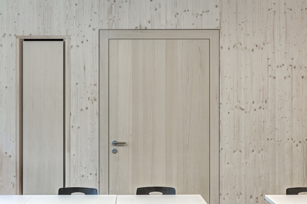 Schulhaussanierung und Anbau bei Z�rich von Oxid