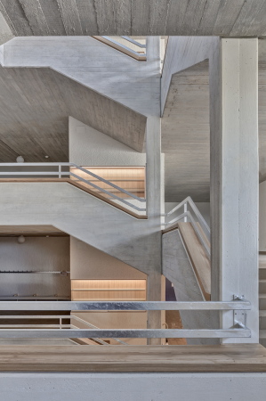 Schulhaussanierung und Anbau bei Zrich von Oxid