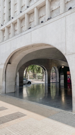 Metrostation in Santiago von Beals Lyon Arquitectos
