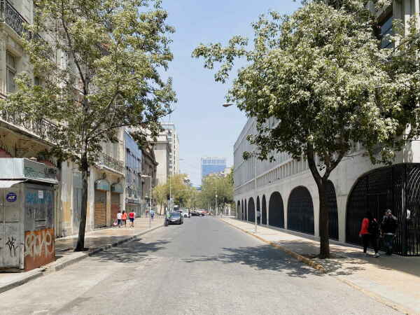 Metrostation in Santiago von Beals Lyon Arquitectos