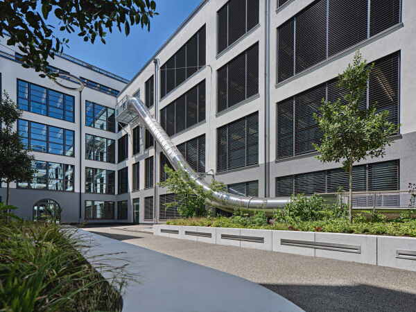 Brogebude in Mnchen von Oliv Architekten