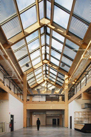 Ausbildungszentrum bei Paris von Atelier WOA