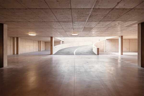 Mobilitätszentrum von Roland Baldi Architects