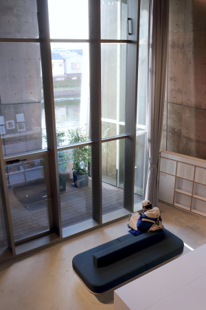 Bibliothek in Osaka von MARU.architecture