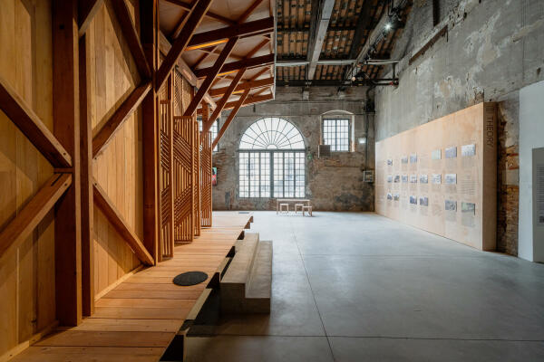 Structures of Mutual Support beschftigt sich mit kollaborativen Gesellschaftsstrukturen und versammelt hierzu Beispiele aus aller Welt.