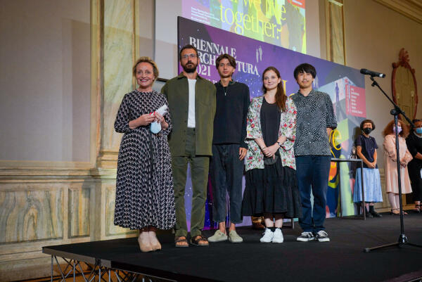 Das Team des russischen Pavillons, zu dem neben KASA auch der italienische Architekt Ippolito Pestellini Laparelli und sein Bro 2050+ gehrt.