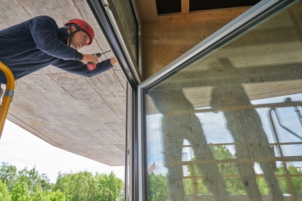 Um alle Materialien beim Rckbau sortenrein trennen zu knnen, gibt es fast nur Schraubverbindungen.