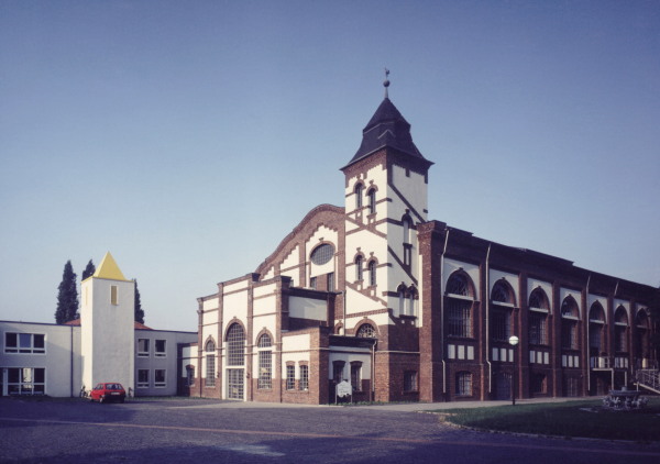 Neubau Pflegeheim für Schwerbehinderte neben der ehem. Zeche Bismarck, Gelsenkirchen, 1992