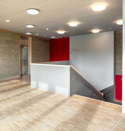 Schulgebude in Genf von David Reffo