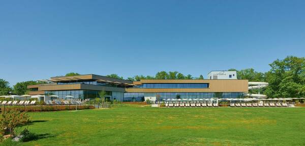 Therme in Lindau von 4a Architekten