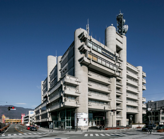 Kenzo Tange & Urtec, Yamanashi Press and Broadcasting Center, Kofu City, Japan, 1964-1966. Tange Associates, Sanierungsprojekt, 2015-2016.