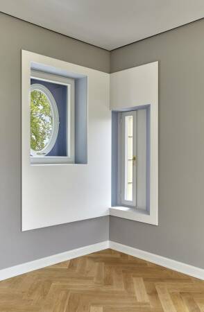 Gestatltungsdetails in einer ehemaligen Toilette