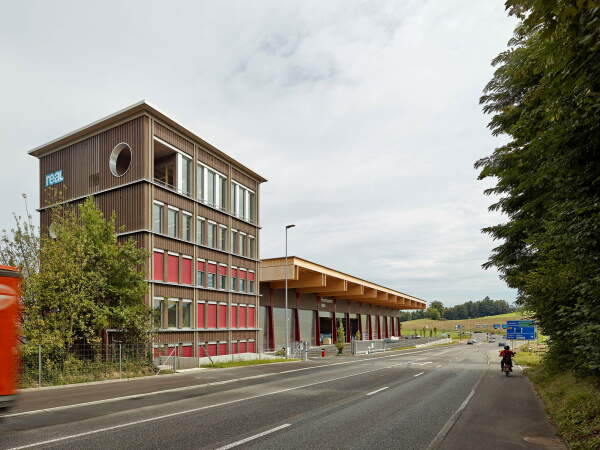 Recyclingzentrum bei Luzern von Huber Waser Mhlebach