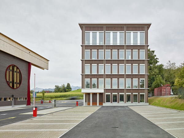 Recyclingzentrum bei Luzern von Huber Waser Mhlebach