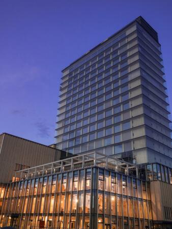 Kulturzentrum mit Hotel in Skelleftea von White Arkitekter