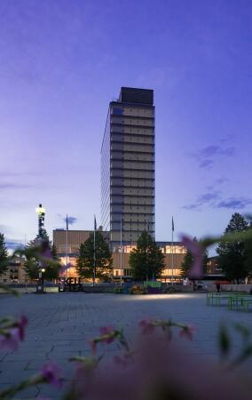 Kulturzentrum mit Hotel in Skelleftea von White Arkitekter