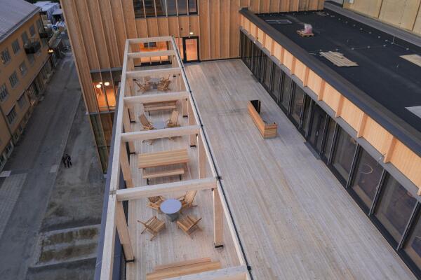 Kulturzentrum mit Hotel in Skelleftea von White Arkitekter