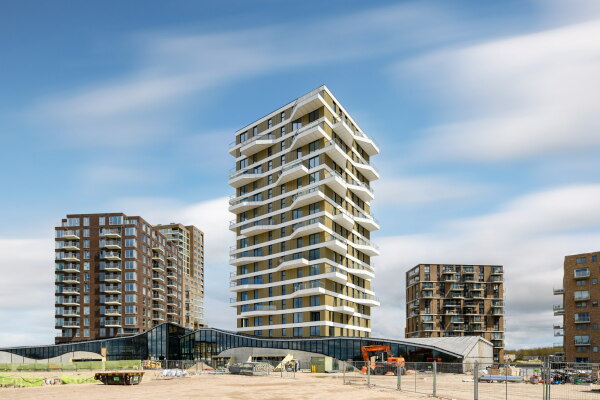 Wohnhochhaus in Almere von MoederscheimMoonen und Klunder