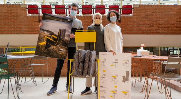 Mit dem Abschluss in Design bildet die Universidad de Navarra seit 2016 Designer*innen nach einem projektbasierten Ansatz aus. Beispielsweise arbeiten Studierende mit der Abteilung f�r Palliativmedizin des Universit�tskrankenhauses zusammen oder befassen sich mit der Verbesserung von Recyclingangeboten.