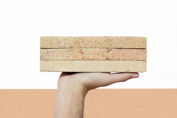 Die Ziegelserie �Nougat� mit den drei Typen Raw, Punched oder Sliced