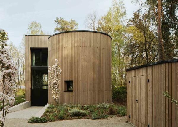 Anerkennung: Haus am See in Wandlitz von Thomas Krger Architekten (Berlin)