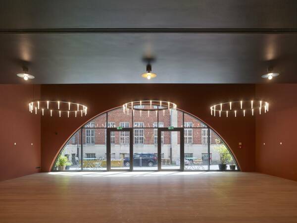 Innenraum des Restaurants vor dem Pchtereinzug