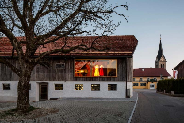 Anerkennung: Umbau eines Hofensembles zur einer Schneiderei, Schleedorf, sterreich, LP architektur, Altenmarkt, Bauherr*innen: Monika und Stefan Wimmer