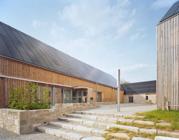 Auszeichnung: Umbau und Gestaltung der Auenanlage eines Hofes, Weikersheim, architekturbüro Klrle, Bad Mergentheim, Bauherr*innen: Martina Klrle und Andreas Fischer-Klrle