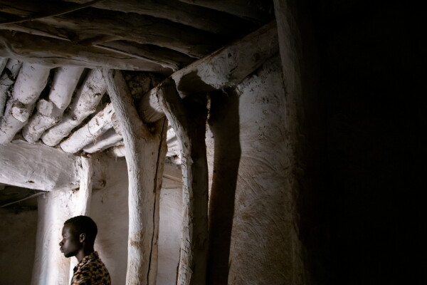 Typische Holzkonstruktion der traditionellen Sudano-Sahel-Architektur an der Groen Moschee in Bobo-Dioulasso.