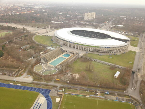 Luftbild Sommerbad Olympiastadion