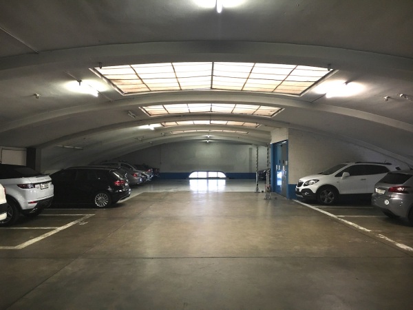 Nutzung als Parkgarage vor dem j�ngsten Umbau, Foto von 2016