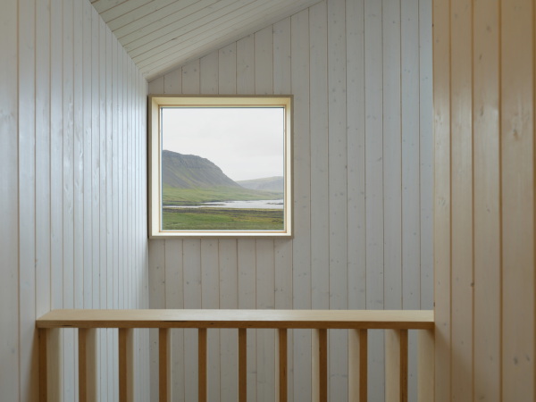 Scheunenumbau in Island von Studio Bua