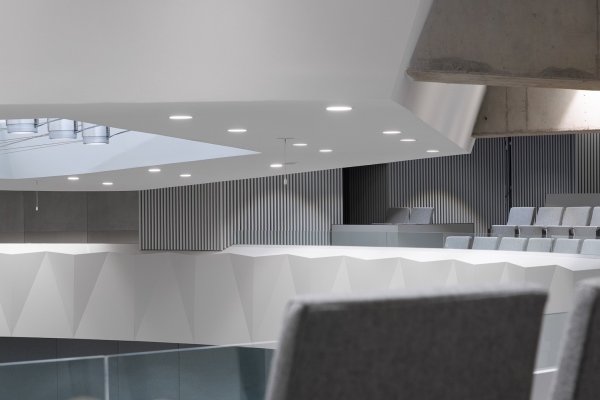 Die neuen Oberfl�chen bilden einen dezenten Hintergrund aus verschiedenen Graut�nen.