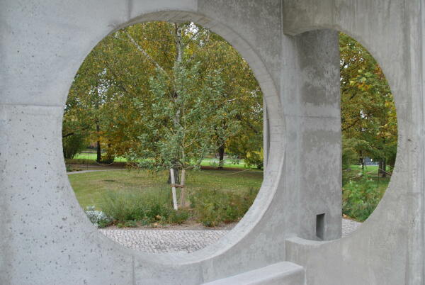 Skulpturaler Pavillon von Manfred Pernice