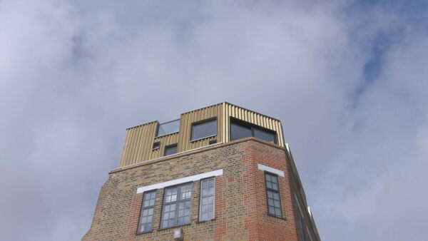 Drunter und Dr�ber: Umbrella Factory, London, Lipton Plant Architects