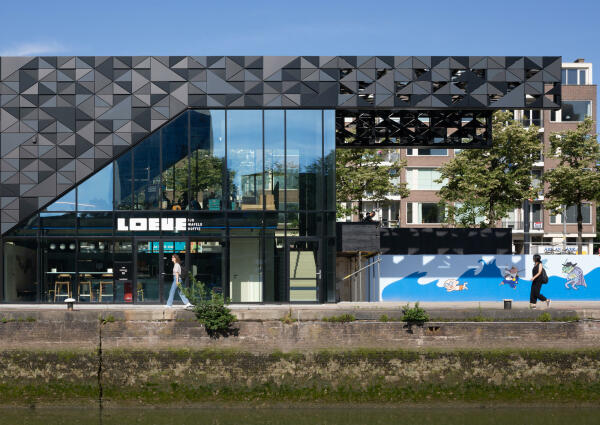 Hafenpavillon in Rotterdam von MoederscheimMoonen