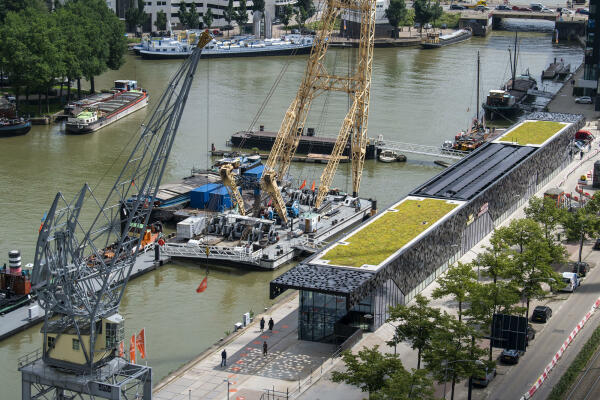 Hafenpavillon in Rotterdam von MoederscheimMoonen