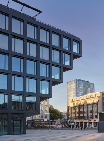 Brobau von Hadi Teherani Architects