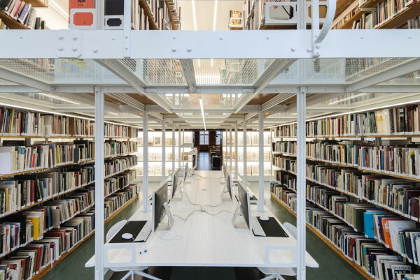 Bibliothek der Hochschule fr bildende Knste in Hamburg von asdfg Architekten, Jesko Fezer und Glen Oliver Lw (2016)