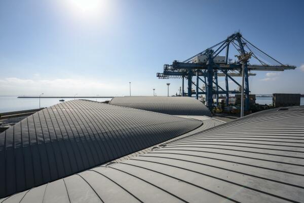 Kreuzfahrtterminal von irwinkritioti architecture