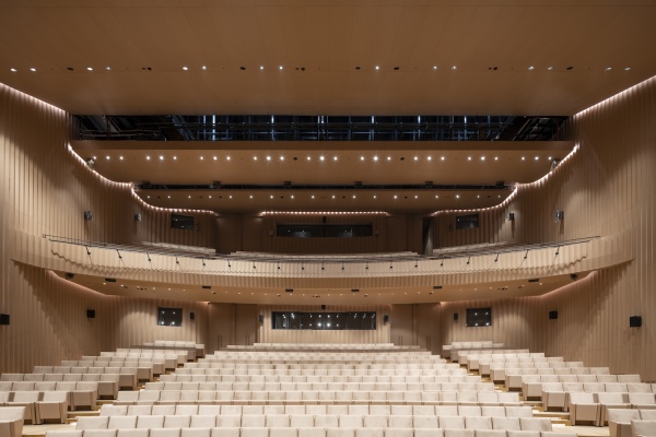 Atat�rk-Kulturzentrum in Istanbul von Murat Tabanlioglu